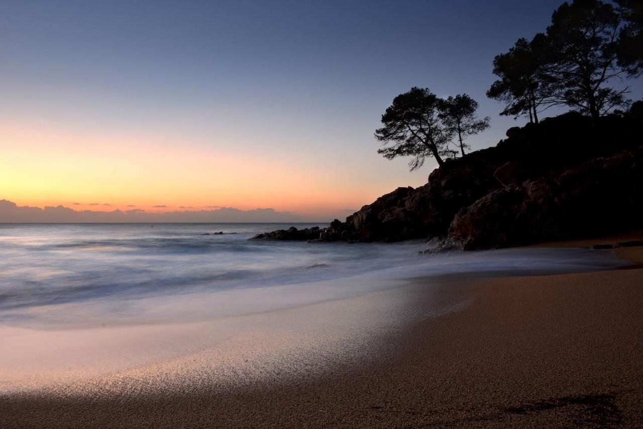 Apartamento En Blanes Con Piscina Y Parking Apartment Luaran gambar